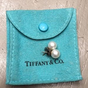 Tiffany pearls